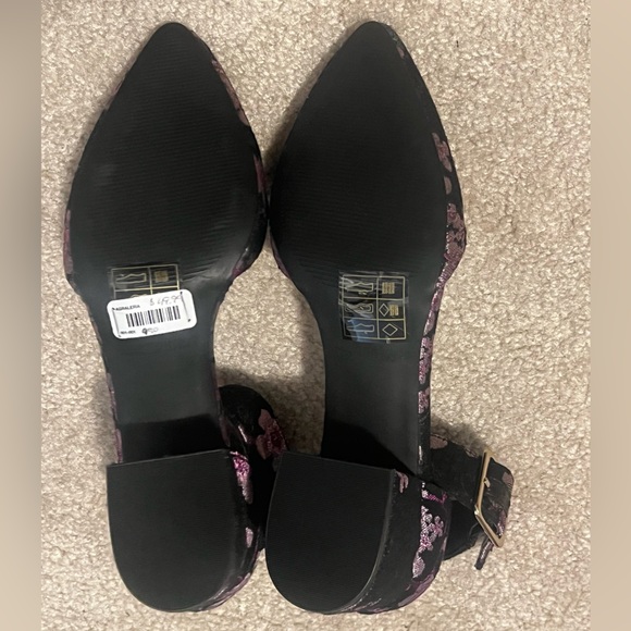 Call It Spring Women's Pointed Toe Block Heel Sandals Sz:7.5 Black/Pink - Picture 6 of 8